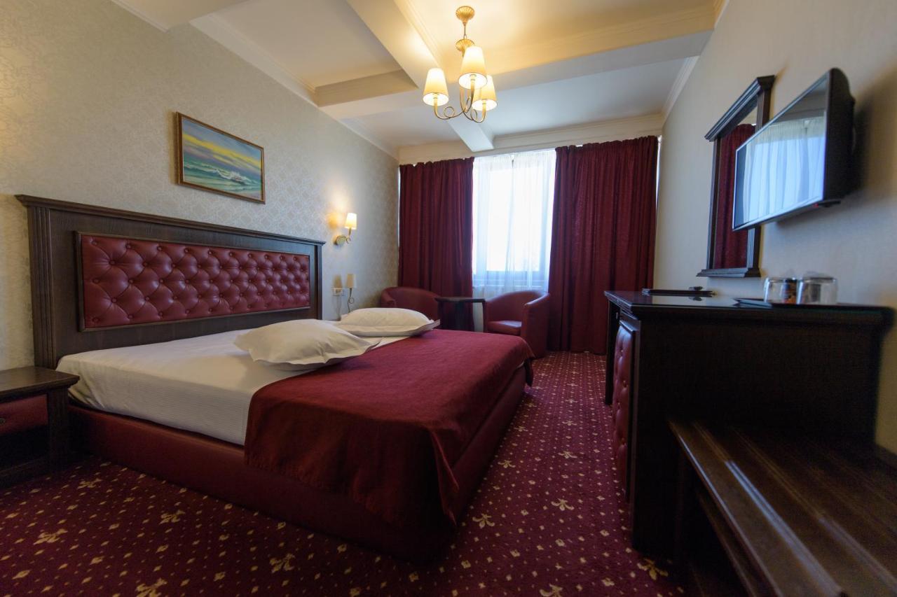Hotel Golden Palace 마마이아 외부 사진