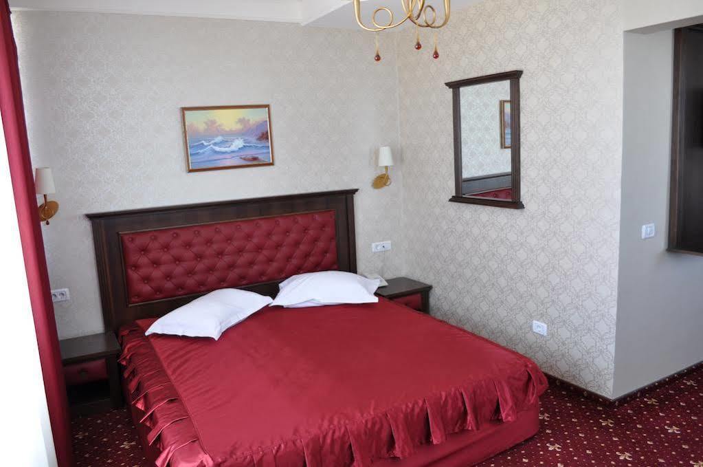 Hotel Golden Palace 마마이아 외부 사진